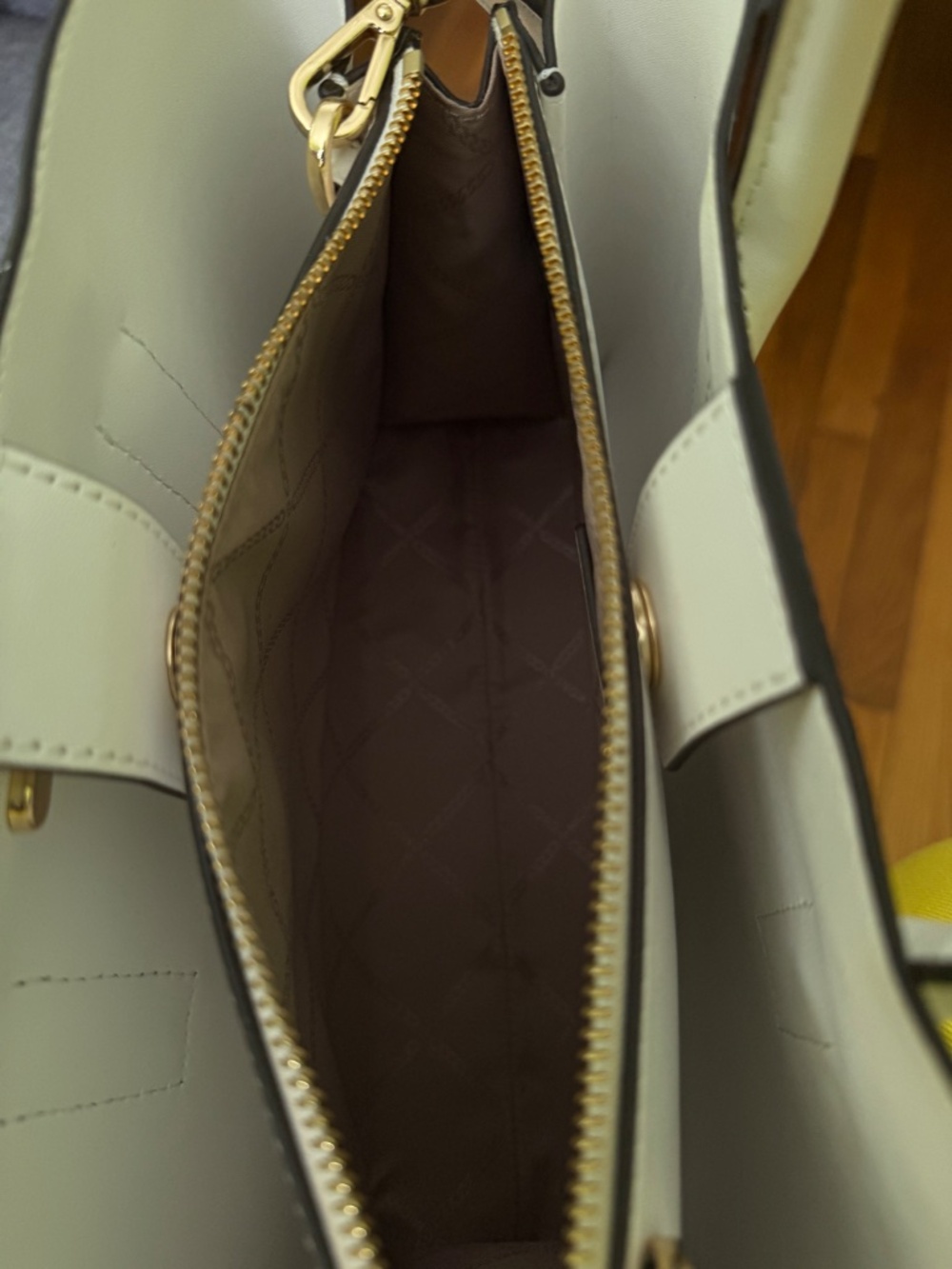 White leather purse - Picture 7 of 7
